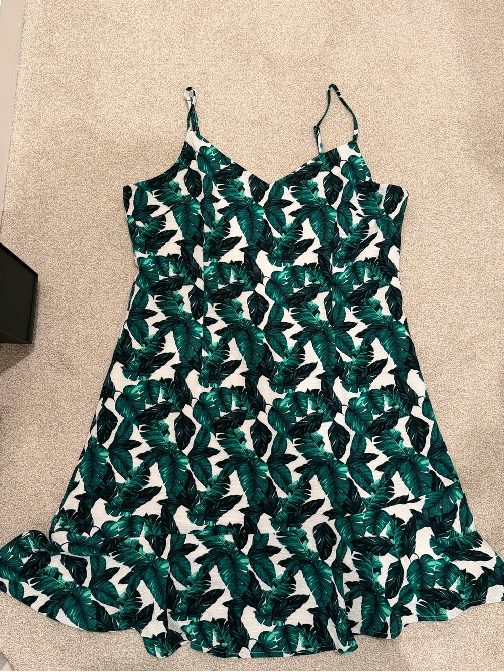 Versona women’s White Dress with Green Leaf Print